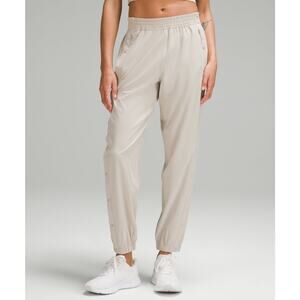 Lululemon 'Tear-Away' White Mid-Rise Track Pant Size 8
